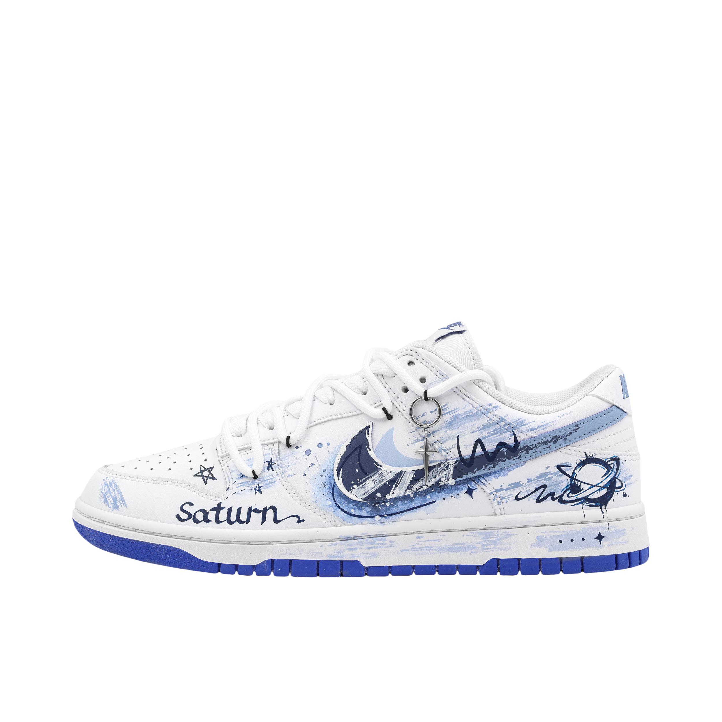 推荐商品：【定制球鞋】 Nike Dunk 板鞋 平跟系带防滑耐磨做旧高街简约百搭潮流复古美式 断裂时空 