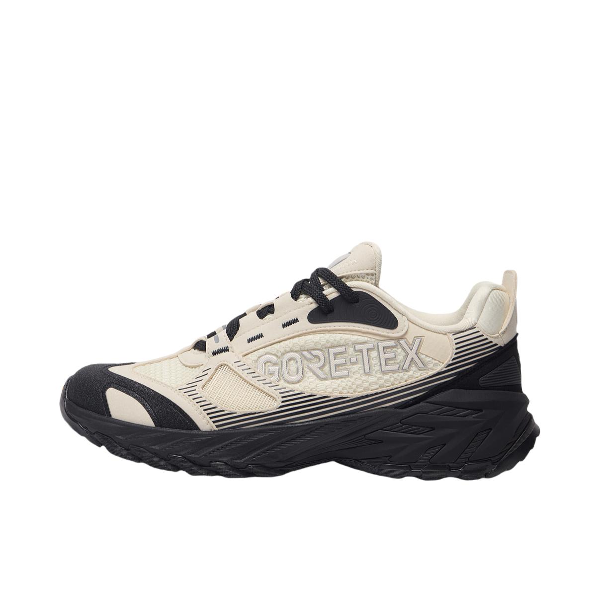推荐商品：KOLON SPORT/可隆 KS-2000 户外鞋 徒步鞋 透湿防水透气抓地耐磨 云绒白