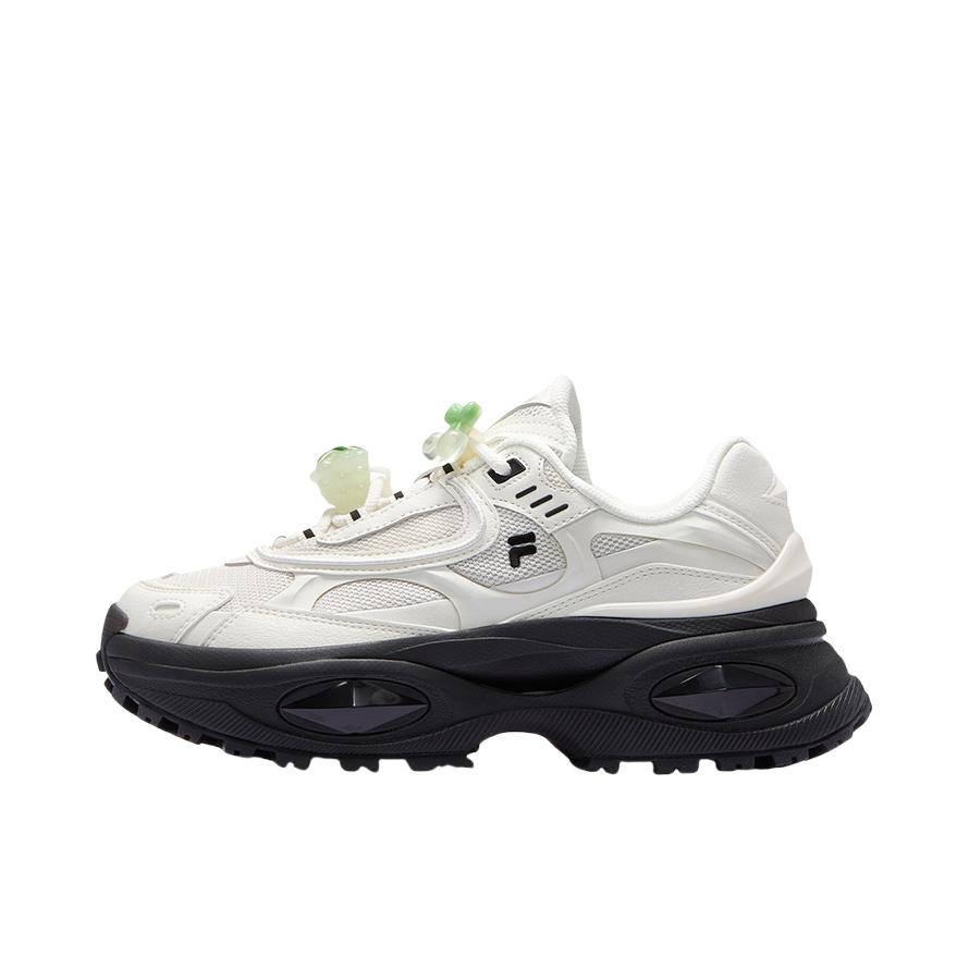 推荐商品：【赵露思同款】FILA/斐乐 Bianco 3 硬糖3 厚底防水 防滑耐磨 系带增高 老爹鞋 女款/雪白色/黑色