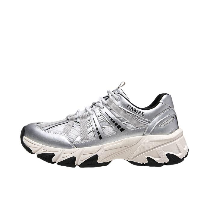 推荐商品：【王俊凯同款】骆驼 舒适缓震 防滑耐磨 抓地 软弹 网面透气 徒步鞋 户外鞋 女款/白色/银色