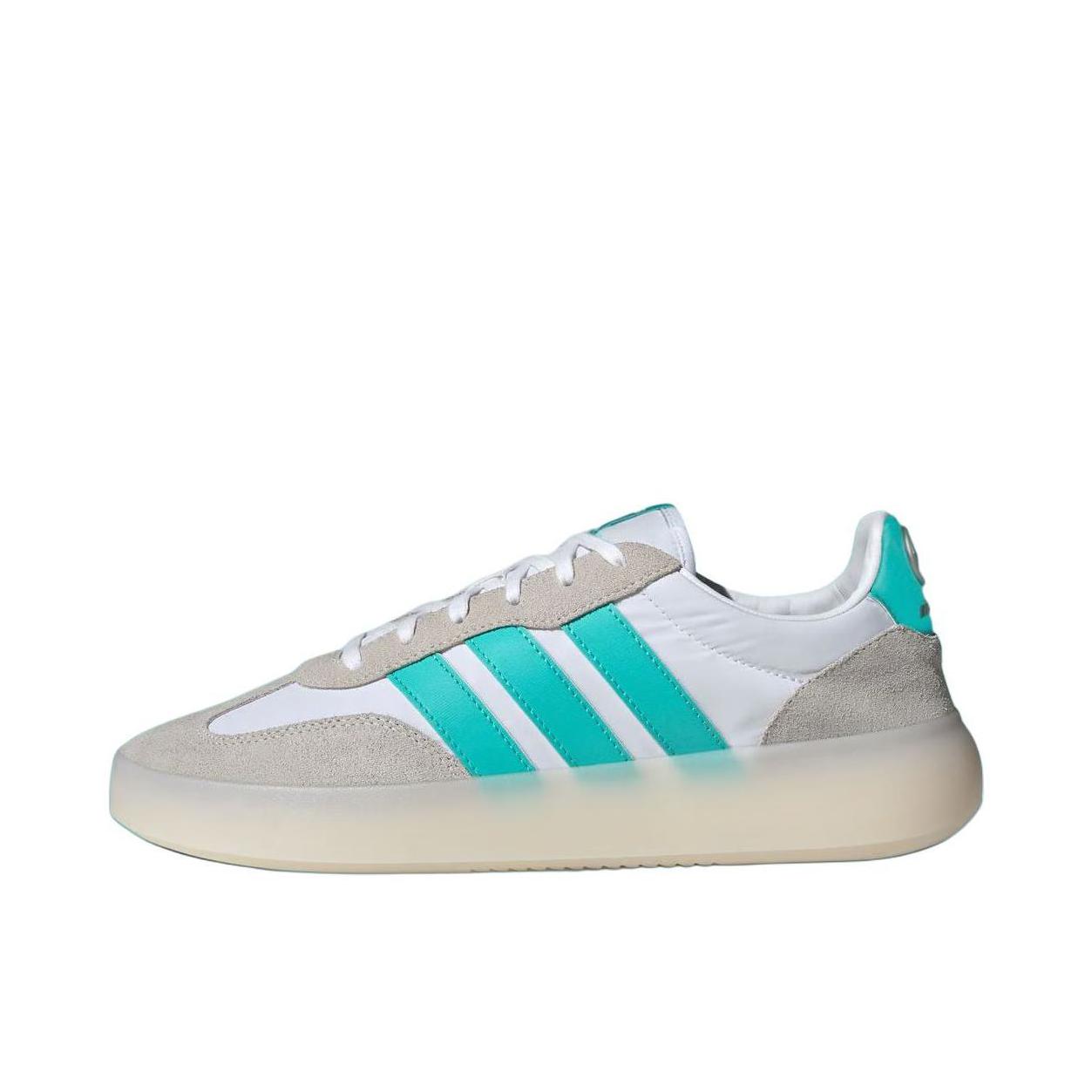 推荐商品：adidas BARREDA DECODE T头鞋 德训鞋 板鞋 百搭复古时尚简约防滑耐磨舒适轻便透气薄底贴合支撑 Mercedes AMG Petronas Formula One Team联名/白色/绿色/灰色