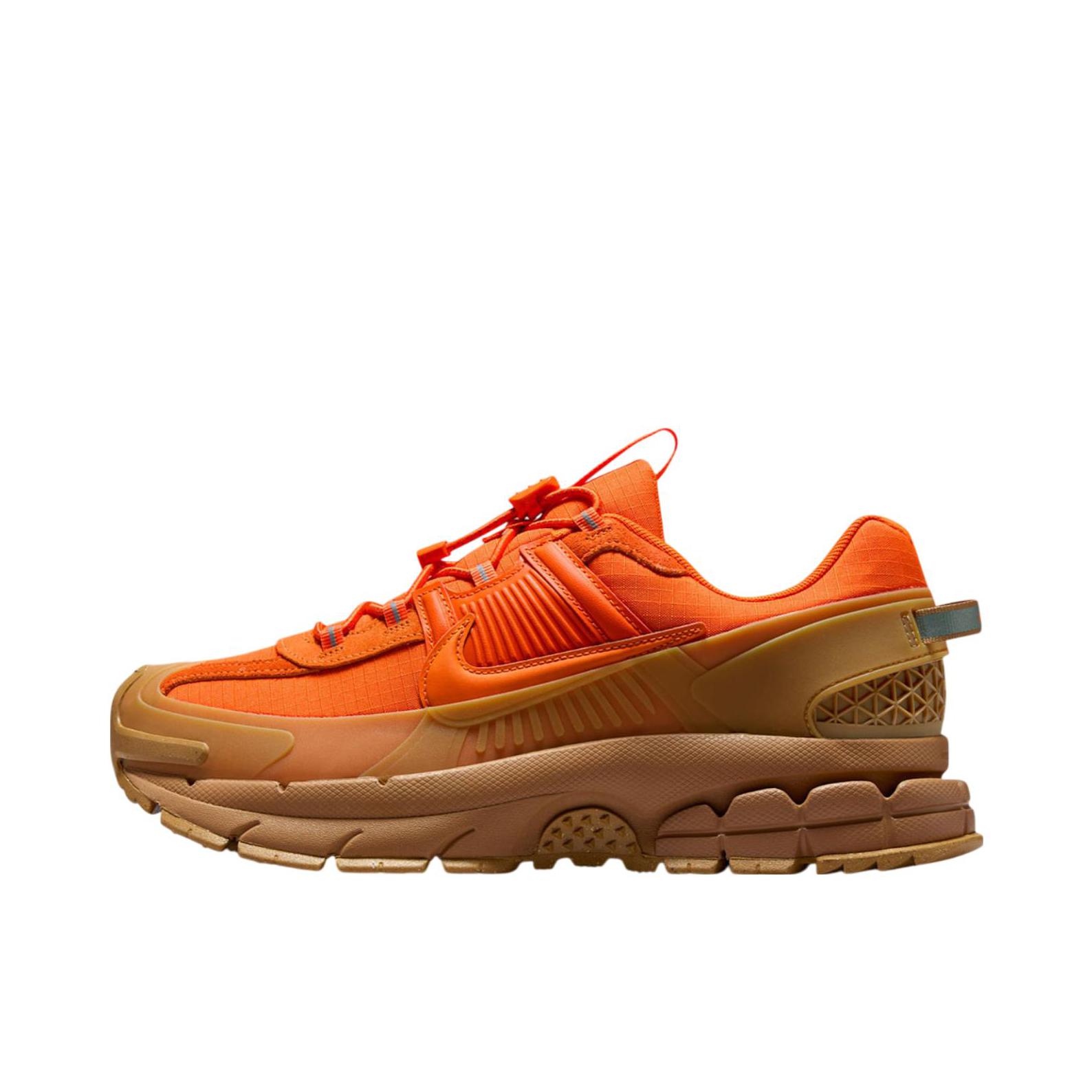 推荐商品：Nike Zoom Vomero Roam 跑鞋 防污耐磨缓震厚实支撑 橙色/棕色