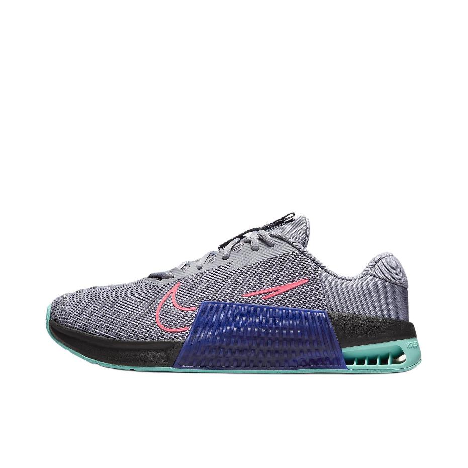 推荐商品：Nike Metcon 9 轻便透气 网面速干 减震 耐磨防滑 深蹲 训练鞋 浅灰色