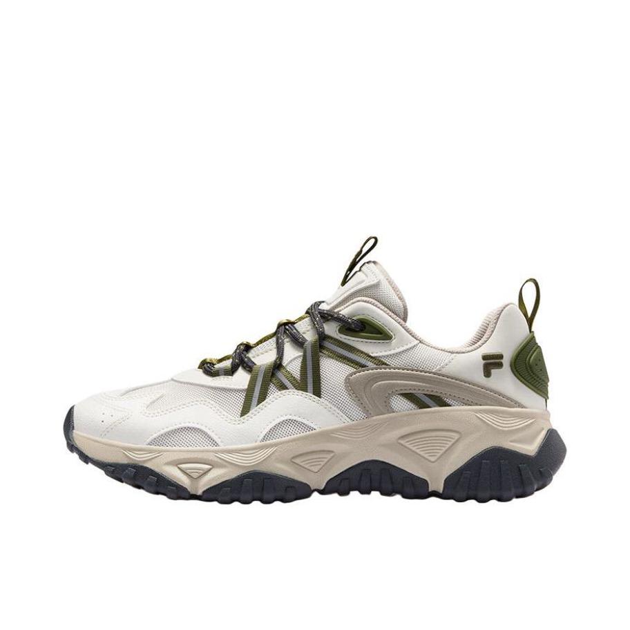 推荐商品：FILA/斐乐 FREEROAM 运动休闲鞋 网面户外轻便透气低帮 米色/绿色