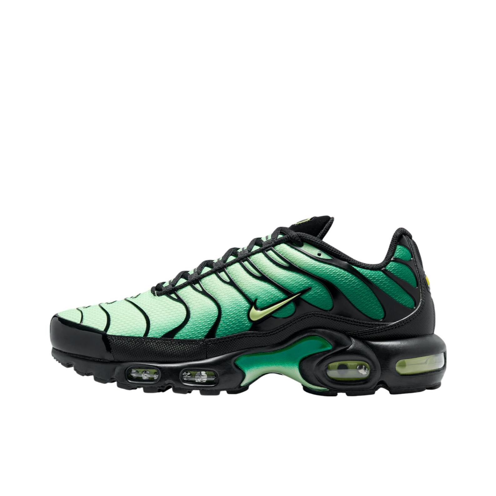 推荐商品：Nike Air Max Plus 跑鞋 休闲舒适轻便网布透气防滑耐磨气垫缓震包裹性贴合圆头 浅绿色/黑色