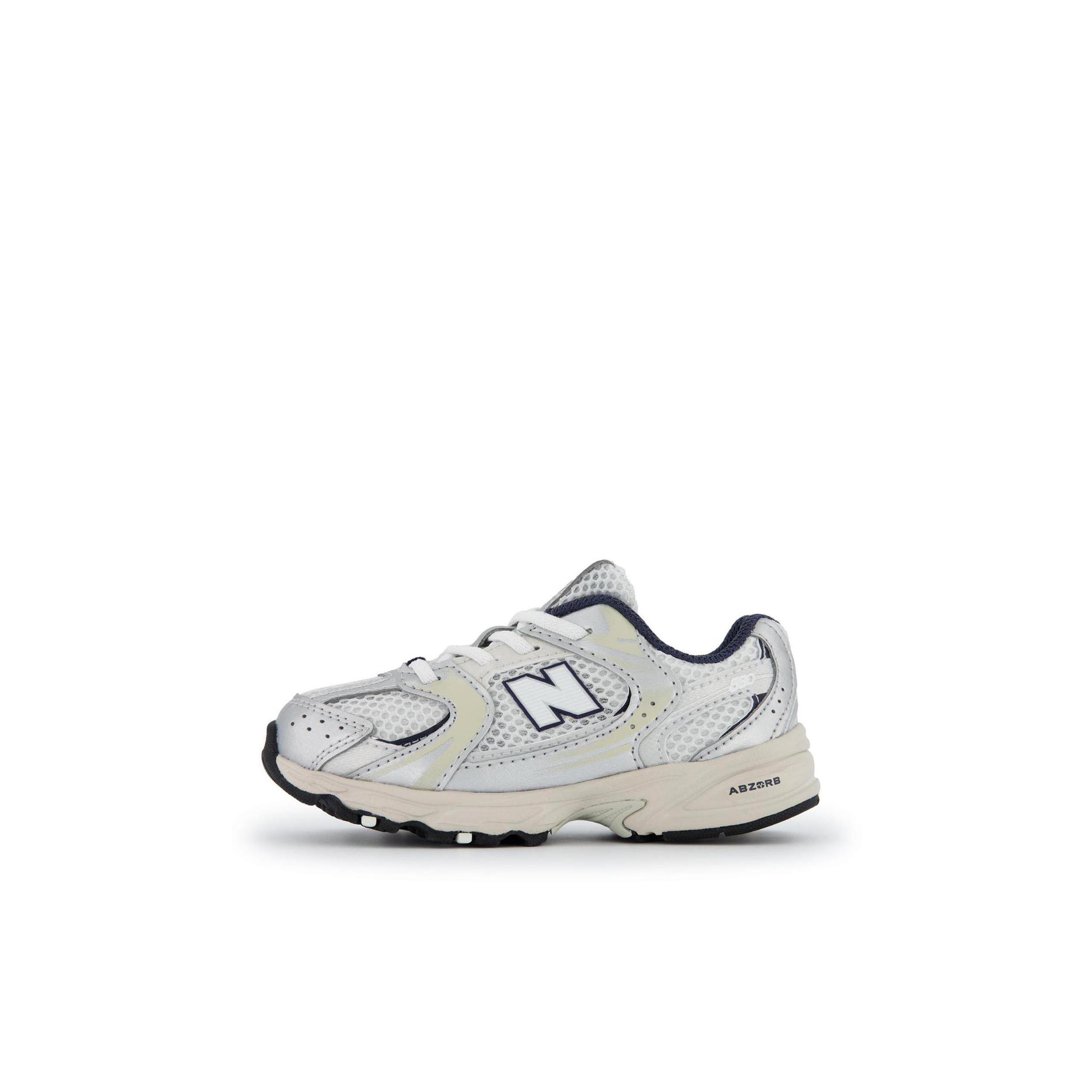 推荐商品：New Balance 530 运动鞋儿童 防踢防滑耐磨网面透气舒适百搭潮酷织物 婴童/白色/银色
