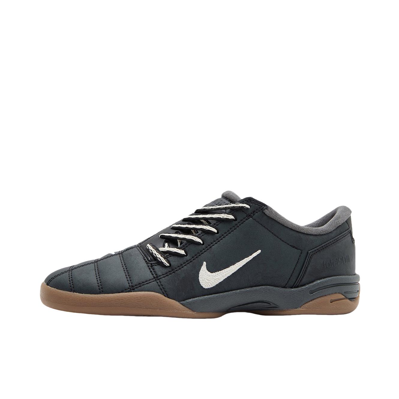 推荐商品：Nike Total 90 III IC/IN 中端 平底 室内 舒适耐磨 足球鞋 藏青色
