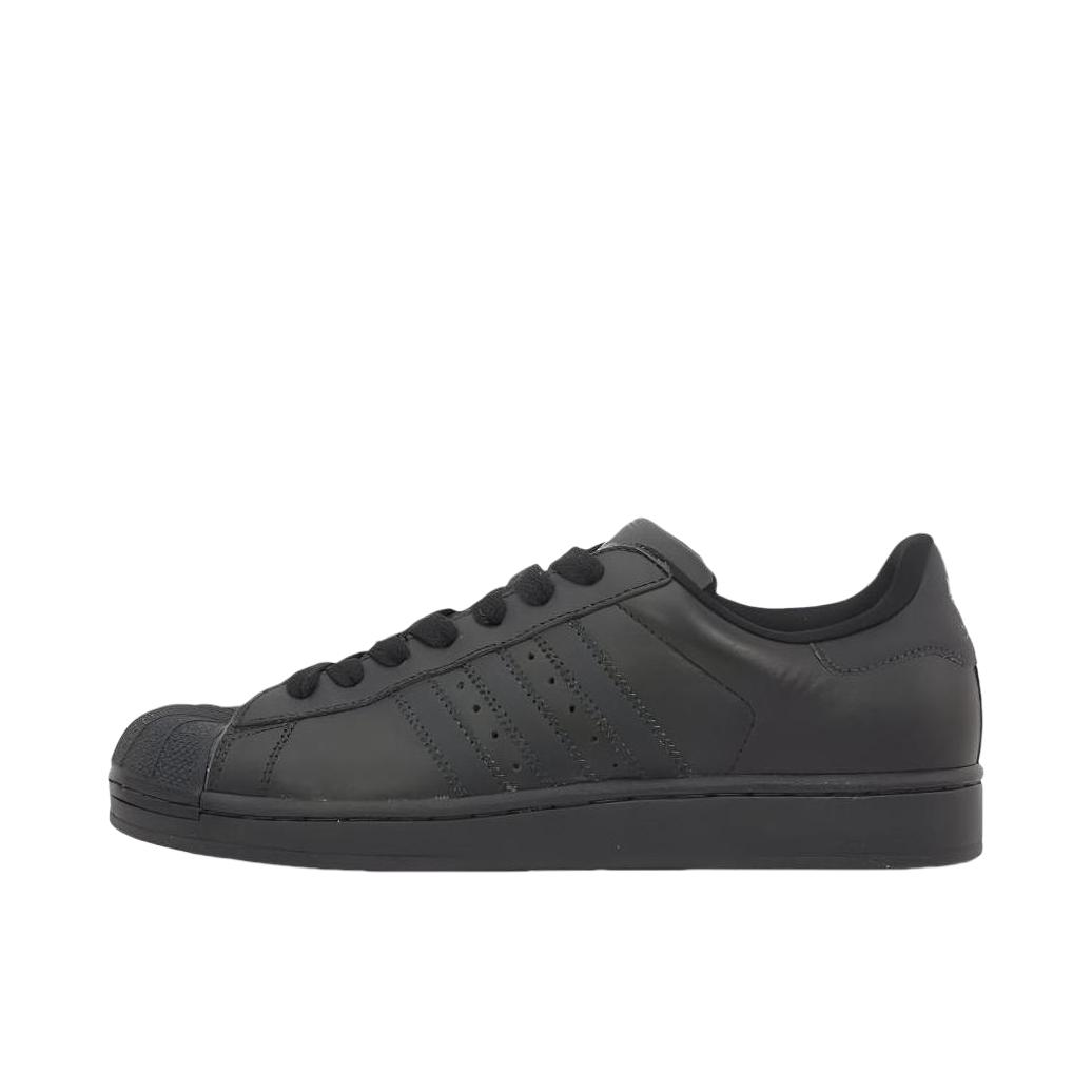 推荐商品：【宋雨琦同款】 adidas Originals Superstar 板鞋 轻便贝壳头薄底舒适百搭耐磨复古 煤黑色