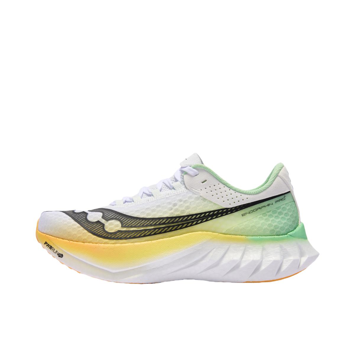 推荐商品：Saucony/索康尼 EndorphinPro 啡鹏4 碳板全掌 回弹 缓震 支撑 防滑耐磨 时尚复古 跑鞋 白色/黑色/绿色