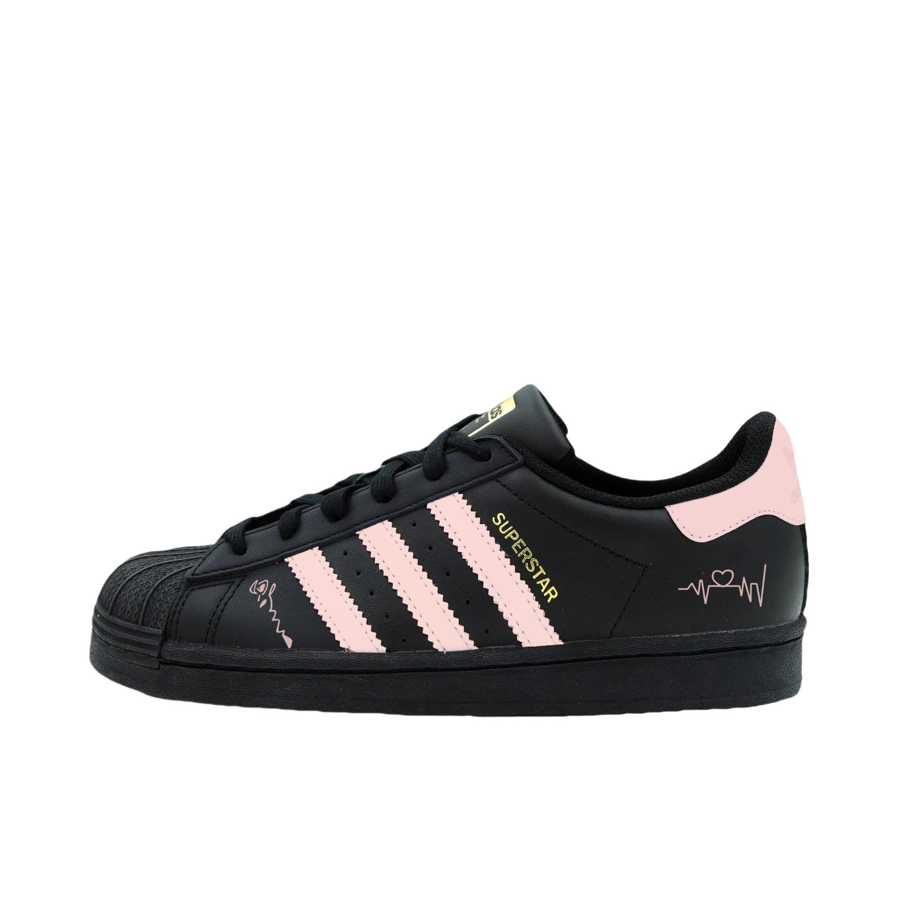 推荐商品：【定制球鞋】 adidas Originals Superstar 板鞋 防踢减震防滑耐磨百搭潮流时尚合成革贝壳头 大童/恒温心事 