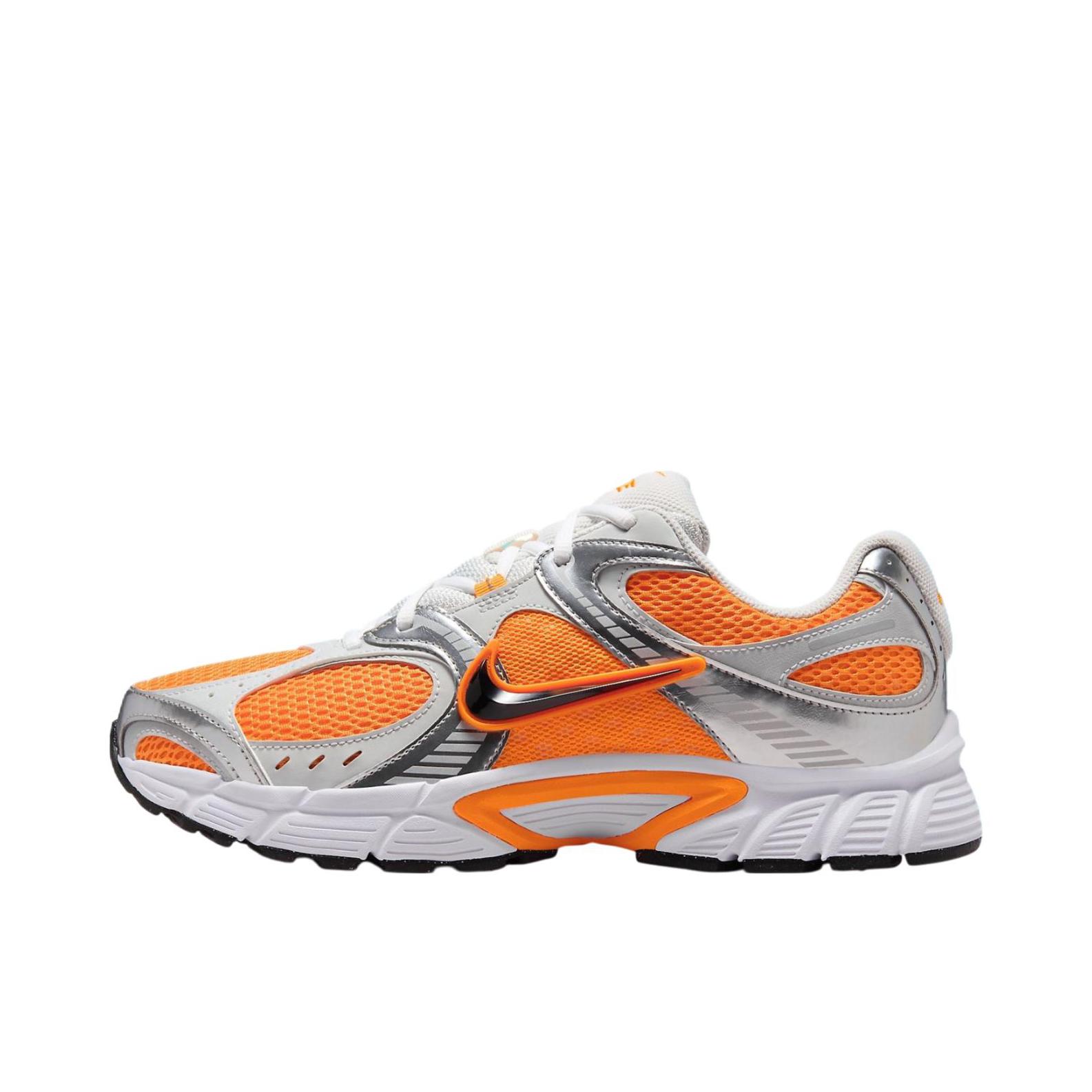 推荐商品：Nike V5 RNR 跑鞋 复古防滑耐磨透气低帮舒适百搭支撑轻便训练抓地贴合圆头 橙色/银色