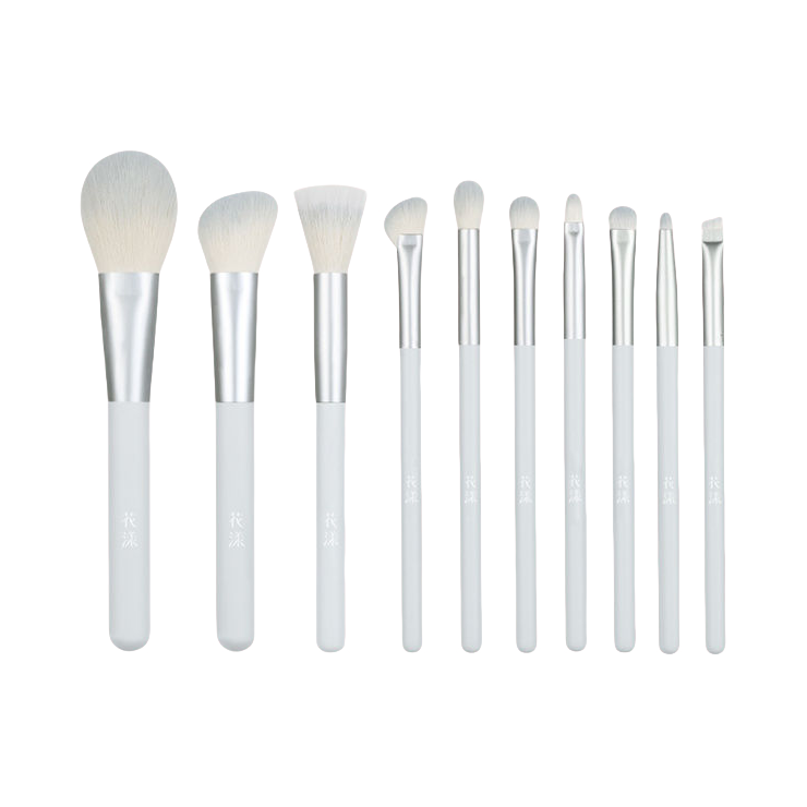 推荐商品：花漾 浅艾蓝化妆套刷 柔软服帖