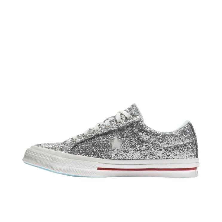推荐商品：Converse/匡威 One Star 翻毛皮 防滑 复古 星星鞋 板鞋 Chiara Ferragni Silver Chira Ferragni联名/银色