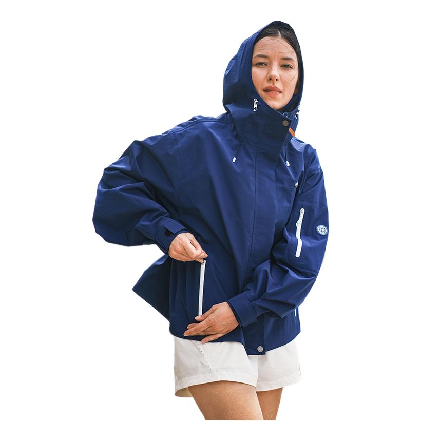 推荐商品：UNICARE 小蓝腰 防水防风透汽三合一连帽冲锋衣 女装 U5112OJ01 蓝