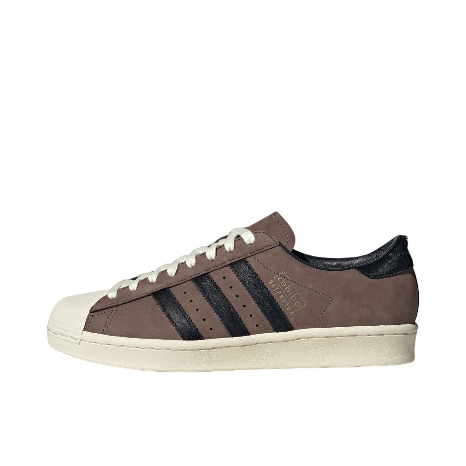 推荐商品：【宋雨琦同款】 adidas Originals Superstar 板鞋 轻便贝壳头薄底舒适百搭耐磨复古 岩层深土地棕/黑色/乳白色