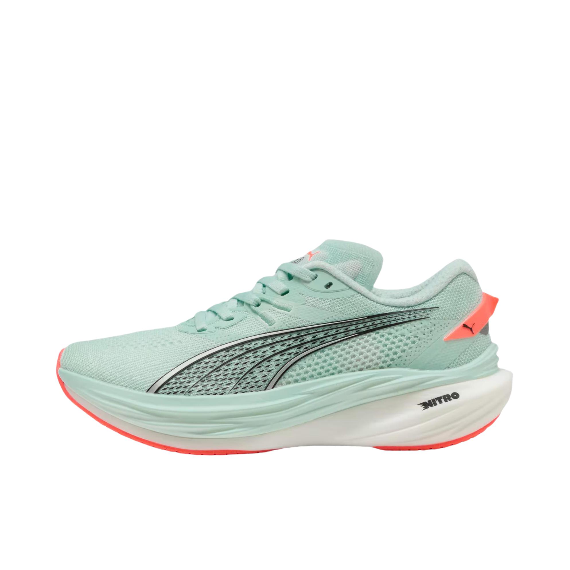 推荐商品：Puma/彪马 Deviate Nitro 3 透气缓震 舒适百搭 碳板 氮气科技 长跑 跑鞋 女款/静谧蓝/璀璨红