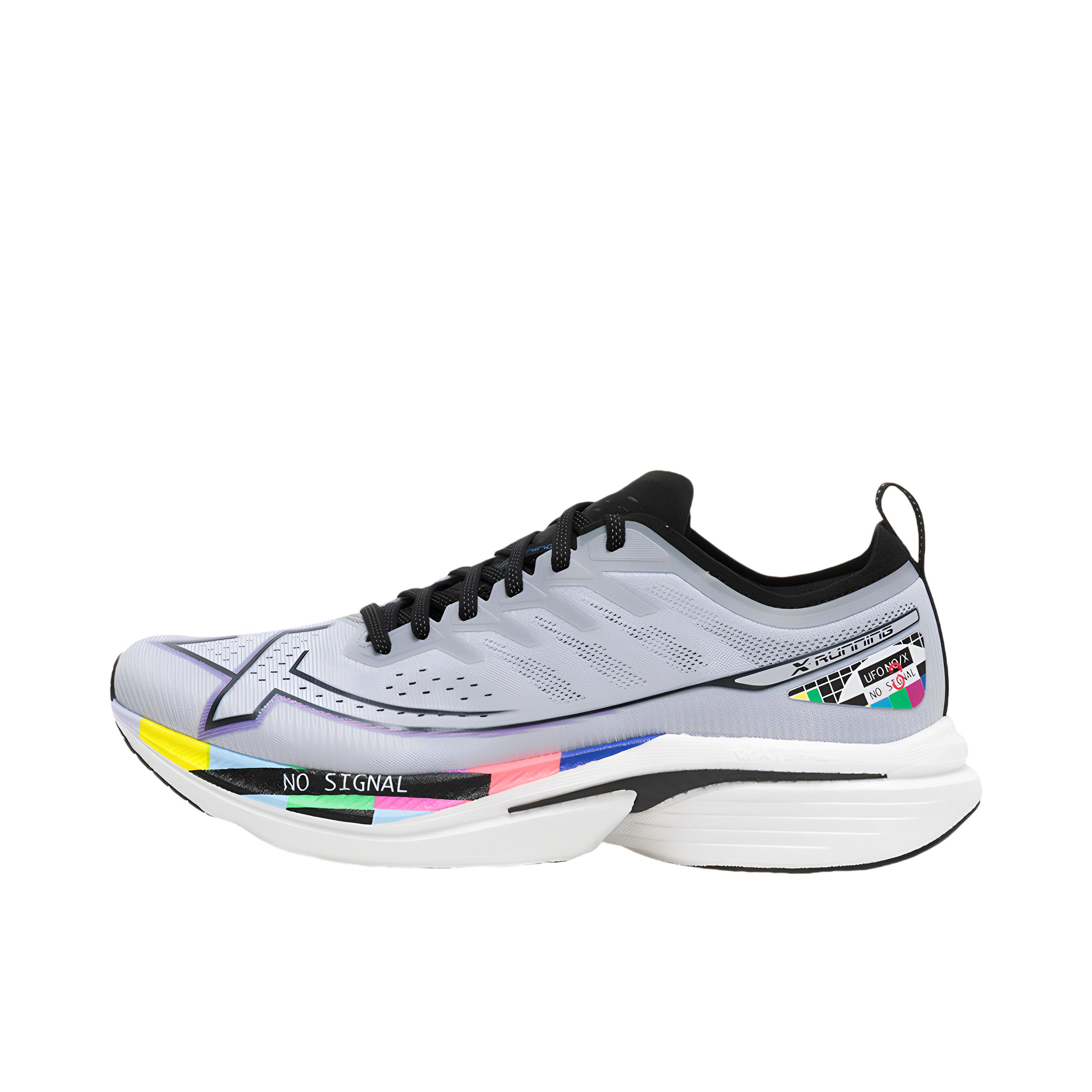 推荐商品：特步 一体成型3代 跑鞋 防滑耐磨缓震支撑网面轻便体考 曙光灰/里昂蓝