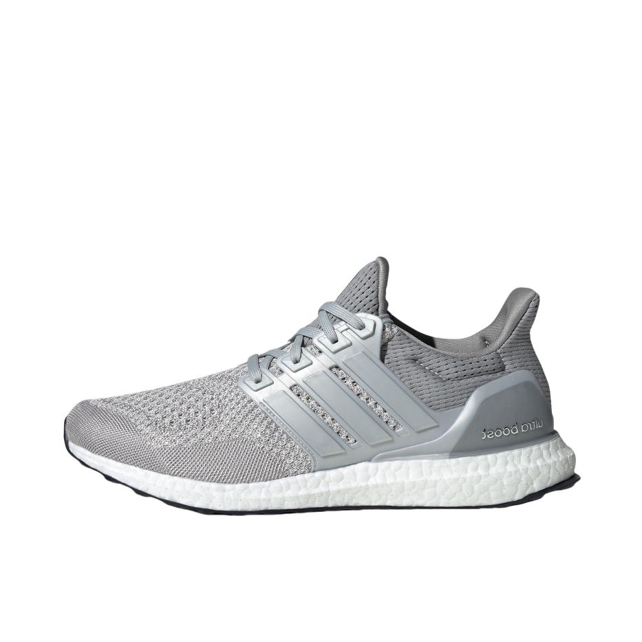 推荐商品：adidas Ultraboost 跑鞋 透气防滑耐磨缓震轻便休闲运动支撑织物减震防水抗扭转圆头 金属银/黑色
