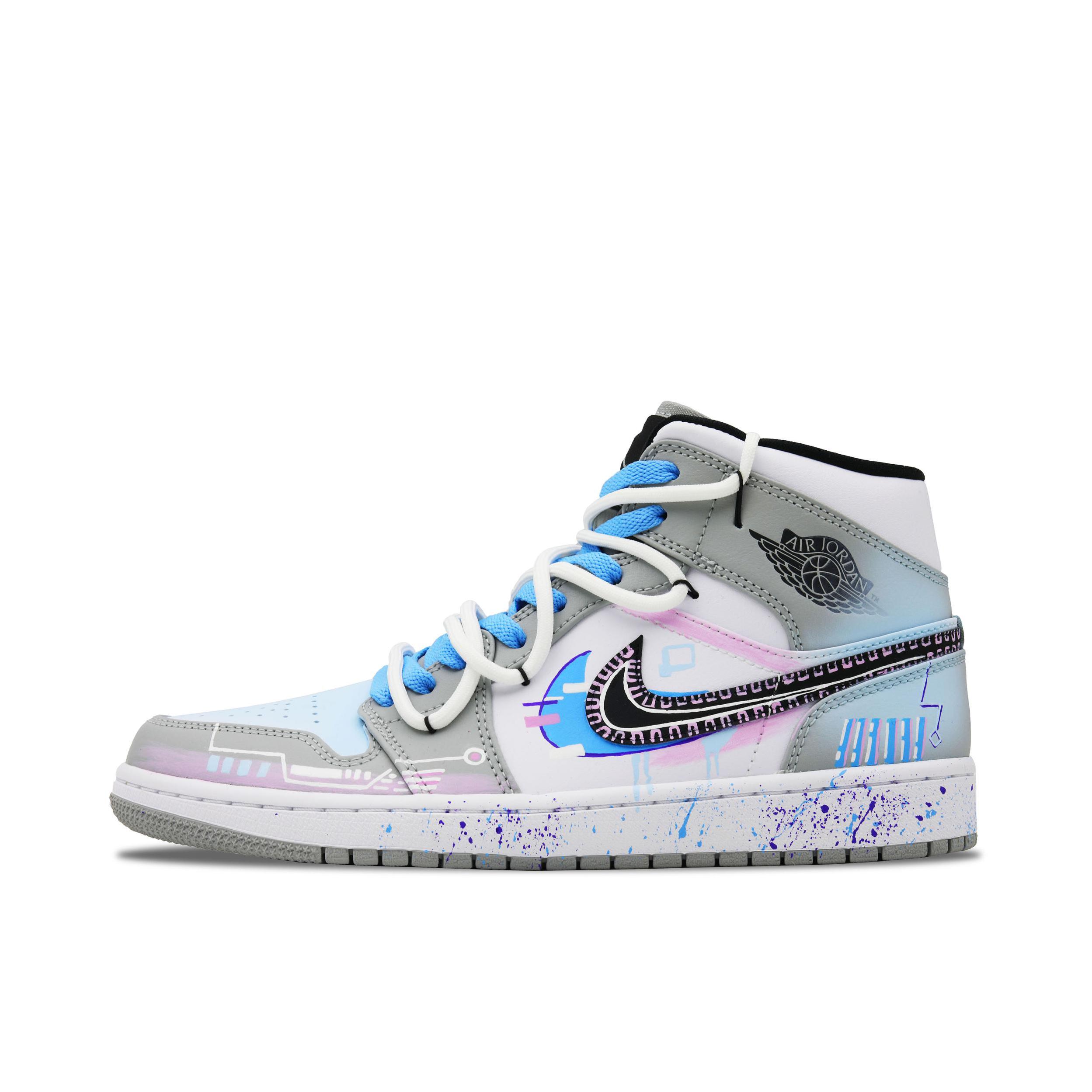 推荐商品：【定制球鞋】Air Jordan 1 减震 耐磨 透气 平跟 复古 潮流 简约 包裹性 防滑 轻便 支撑 增高 板鞋 赛博朋克