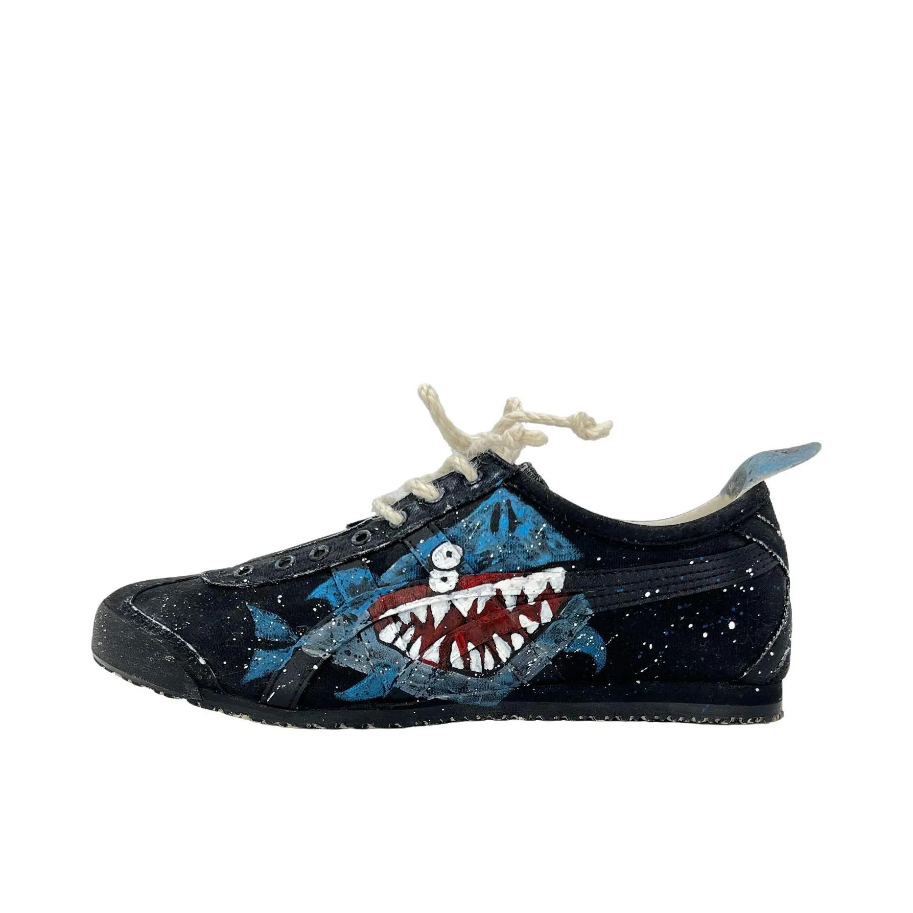 推荐商品：【定制球鞋】Onitsuka Tiger Mexico 66 Slip-on 舒适轻便 防滑耐磨 防水 合成革 手绘 织物 一脚蹬 包裹性 德训鞋 增高 运动休闲鞋 萌鲨趣行