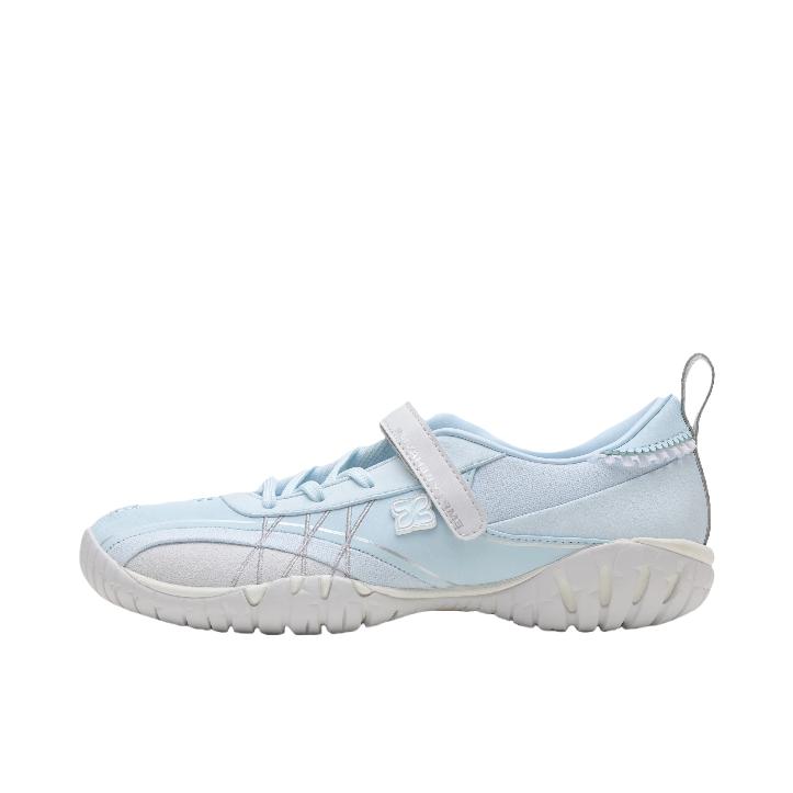 推荐商品：ANTA SNEAKERVERSE Releve鹤姿 魔术贴低跟 单鞋 蓝色/灰色