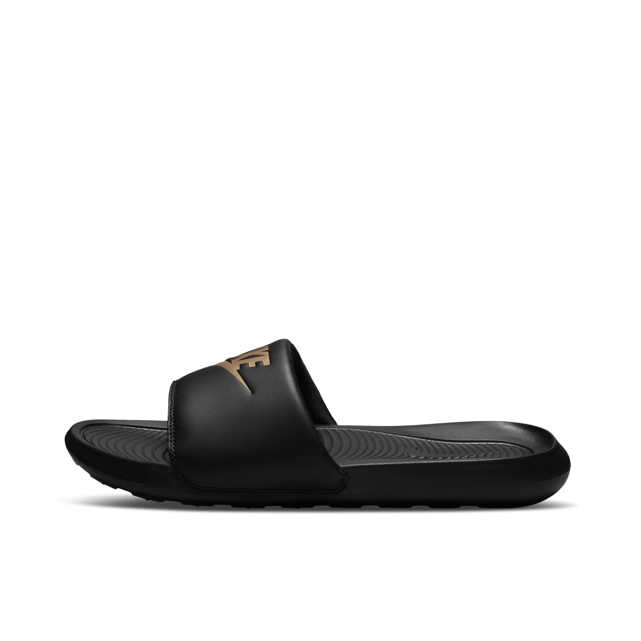 推荐商品：Nike Victori One Slide 回弹缓震 防滑耐磨 舒适轻便 透气 防水 运动 一字 拖鞋 纯黑色/金色