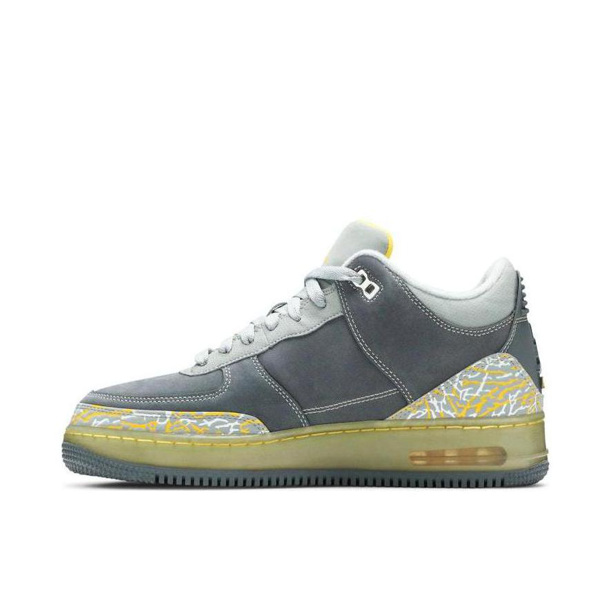 推荐商品：Air Jordan Fusion 3 篮球鞋 耐磨防滑复古支撑包裹性 Gray/LightGrey/Turmeric 黄灰