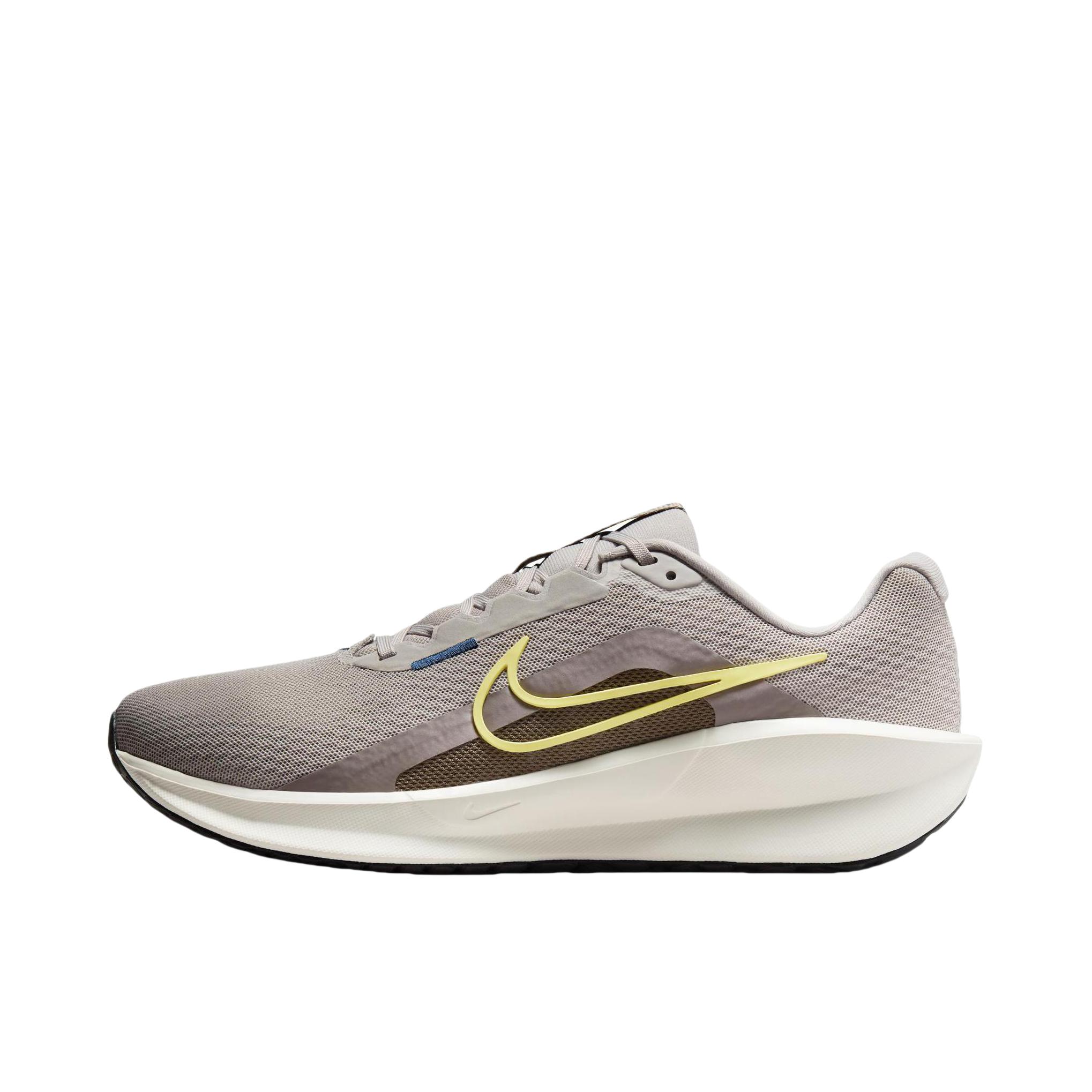 推荐商品：Nike Downshifter 13 跑鞋 减震透气支撑织物短跑轻便训练 大学灰/芬蓝/柔黄