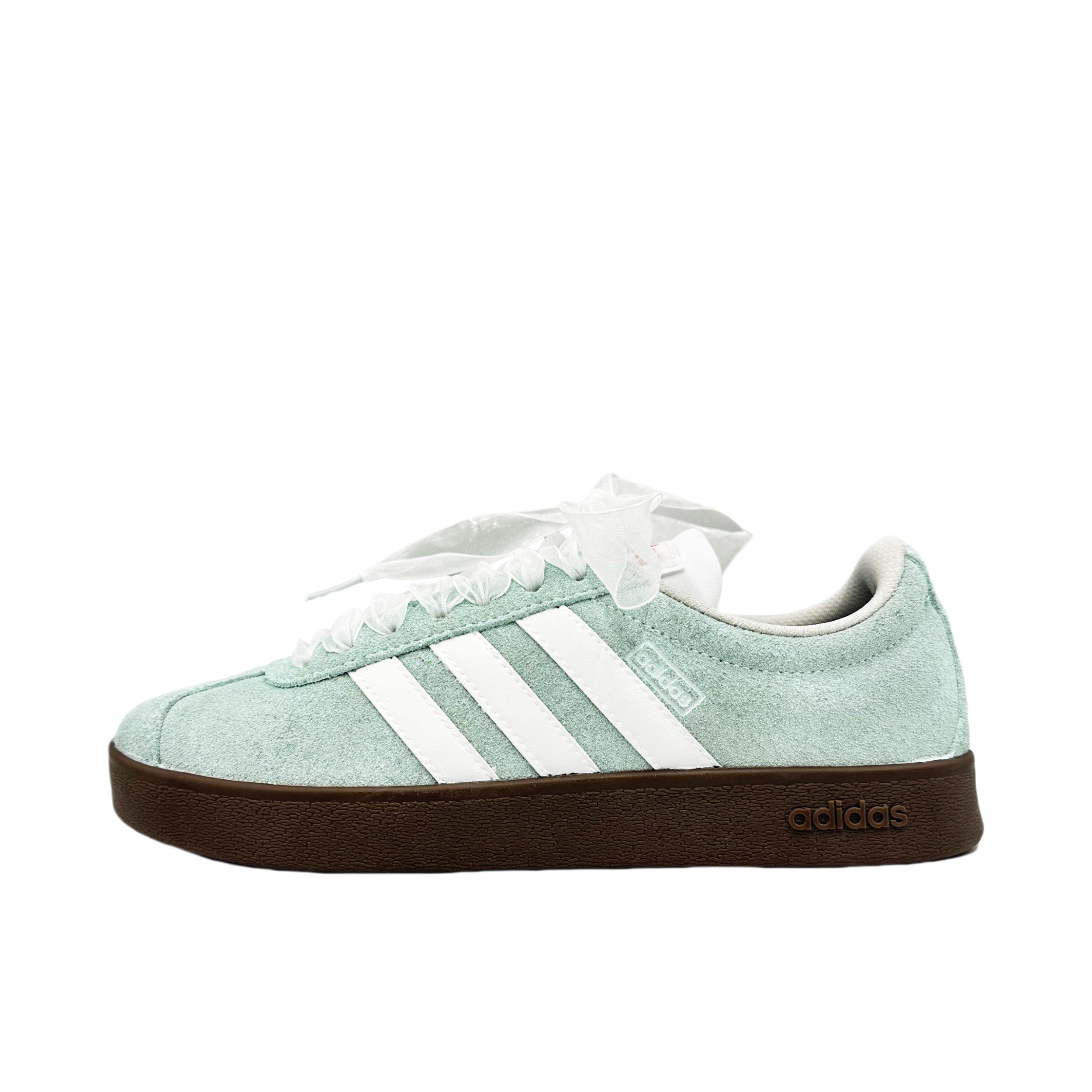 推荐商品：【定制球鞋】Adidas neo VL Court 2.0 德训鞋 板鞋 复古轻便耐磨芭蕾风甜美文艺抗冲击性防水 心动一夏/绿色/白色