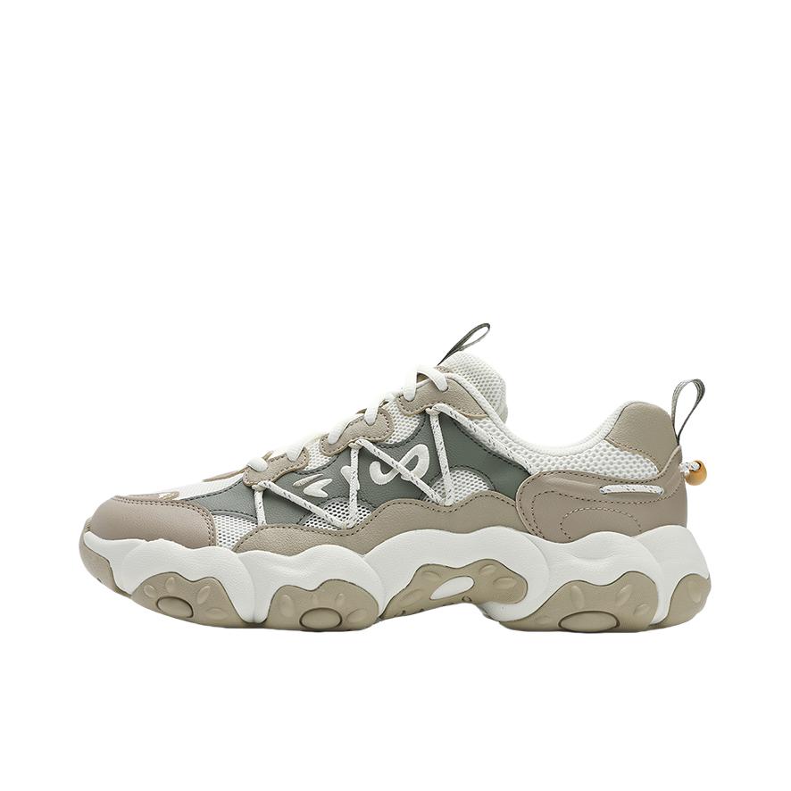 推荐商品：FILA/斐乐 猫爪6代 老爹鞋 低帮休闲时尚生活 芦笋白/凝石灰