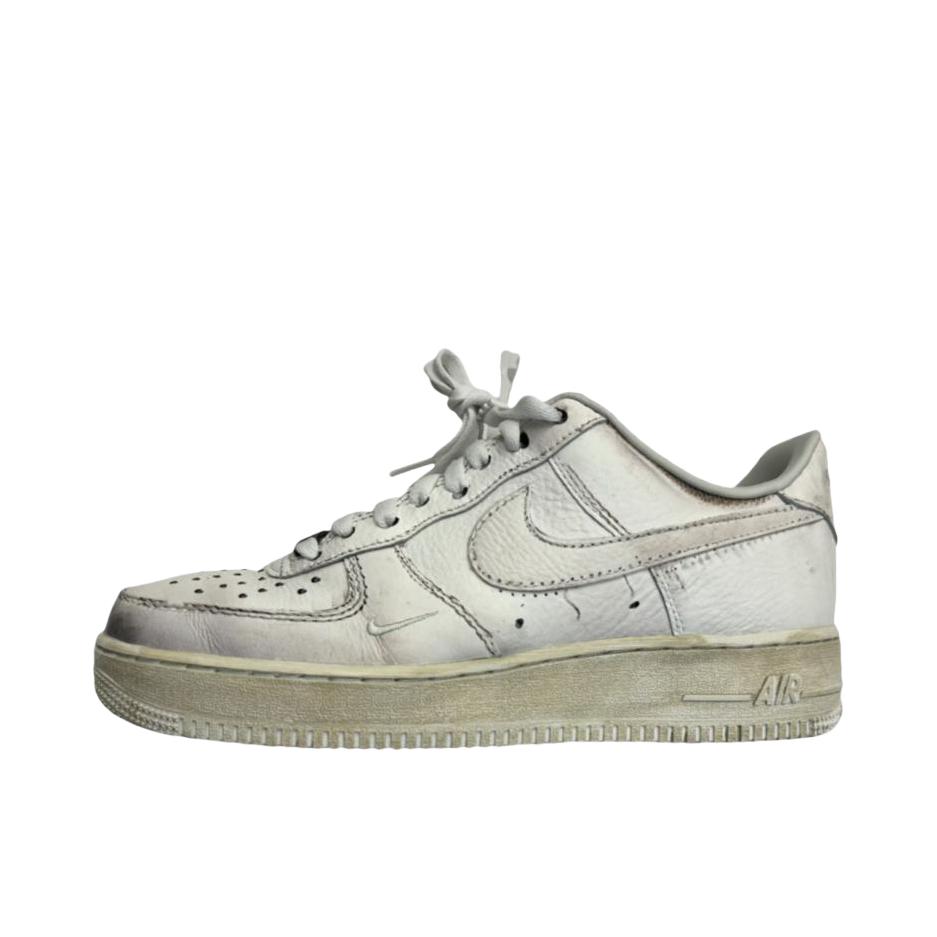 推荐商品：Nike Air Force 1 空军一号 板鞋 轻便舒适百搭耐磨防滑复古 .SWOOSH联名/白色