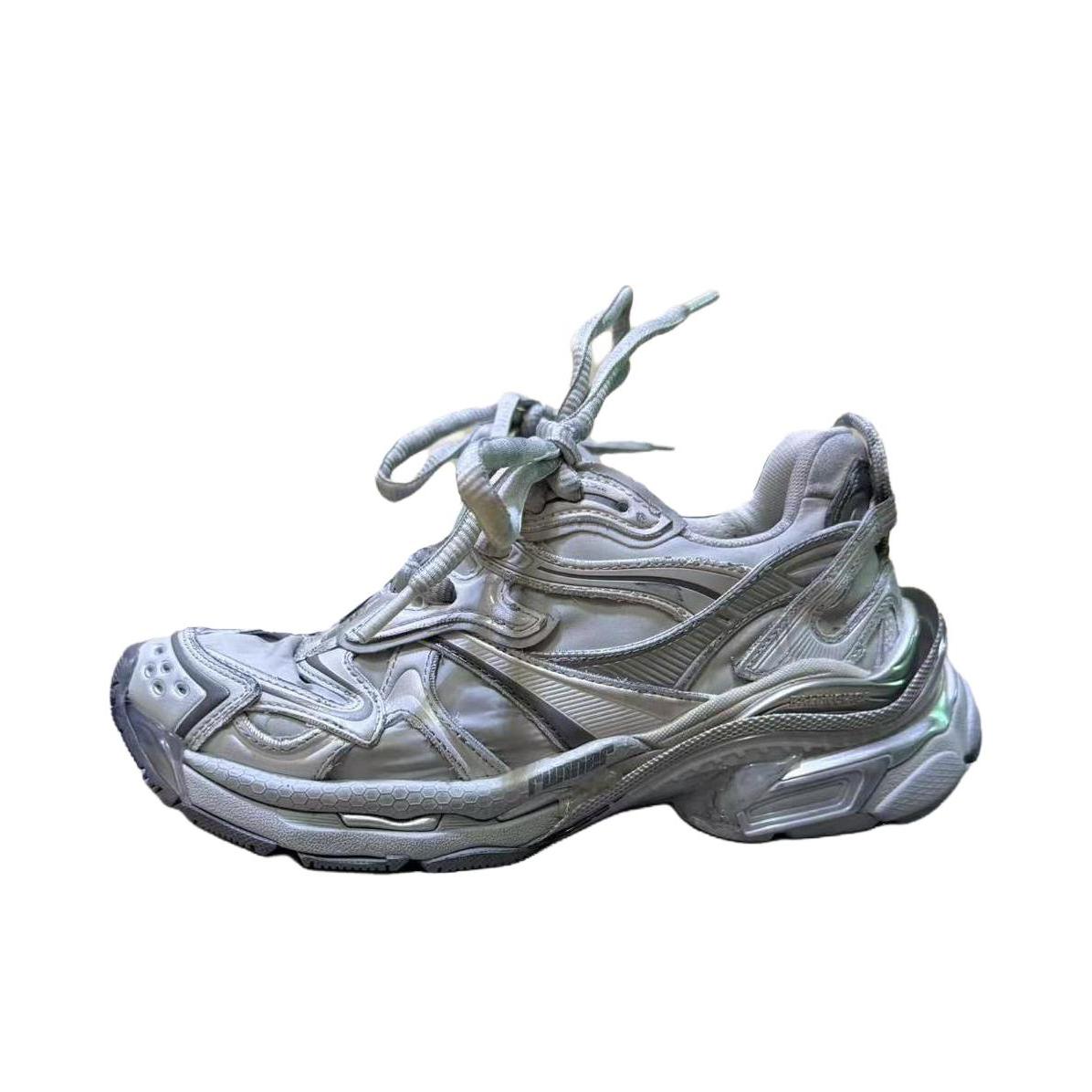 推荐商品：Balenciaga  RUNNER 2.0  皮革 圆头 防滑耐磨 简约时尚  老爹鞋 灰色/银色