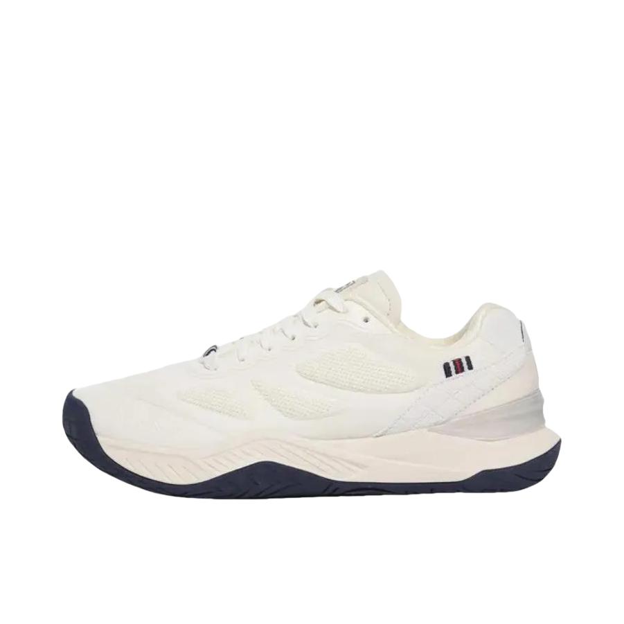 推荐商品：FILA/斐乐 AXILUS LUX 网球鞋 透气百搭耐磨运动 白色
