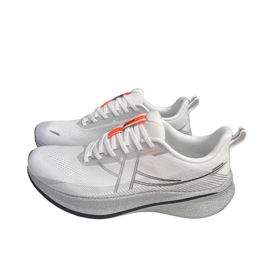 推荐商品：特步 360X2.0LITE 跑鞋 稳定支撑减震回弹碳板防滑耐磨网面透气马拉松体测短跑 银色/白色