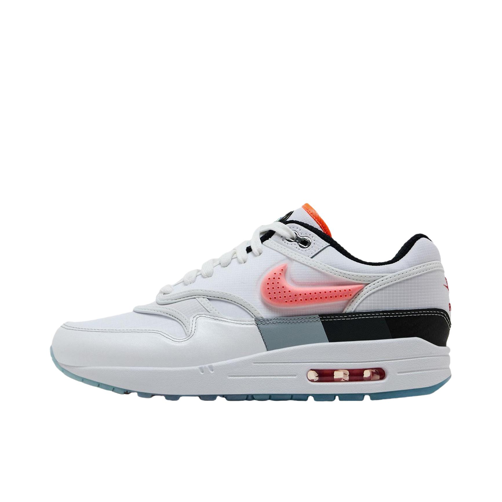 推荐商品：Nike Air Max 1 跑鞋 气垫缓震透气轻便复古运动舒适百搭潮流耐磨低帮训练防滑冬季支撑马拉松防水抓地圆头耐穿 EA Sports联名/白色/黑色