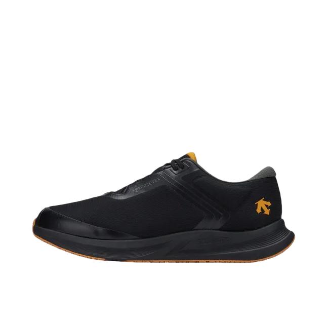 推荐商品：迪桑特 RUNNING GORE-TEX 跑鞋 防水缓震回弹 黑色