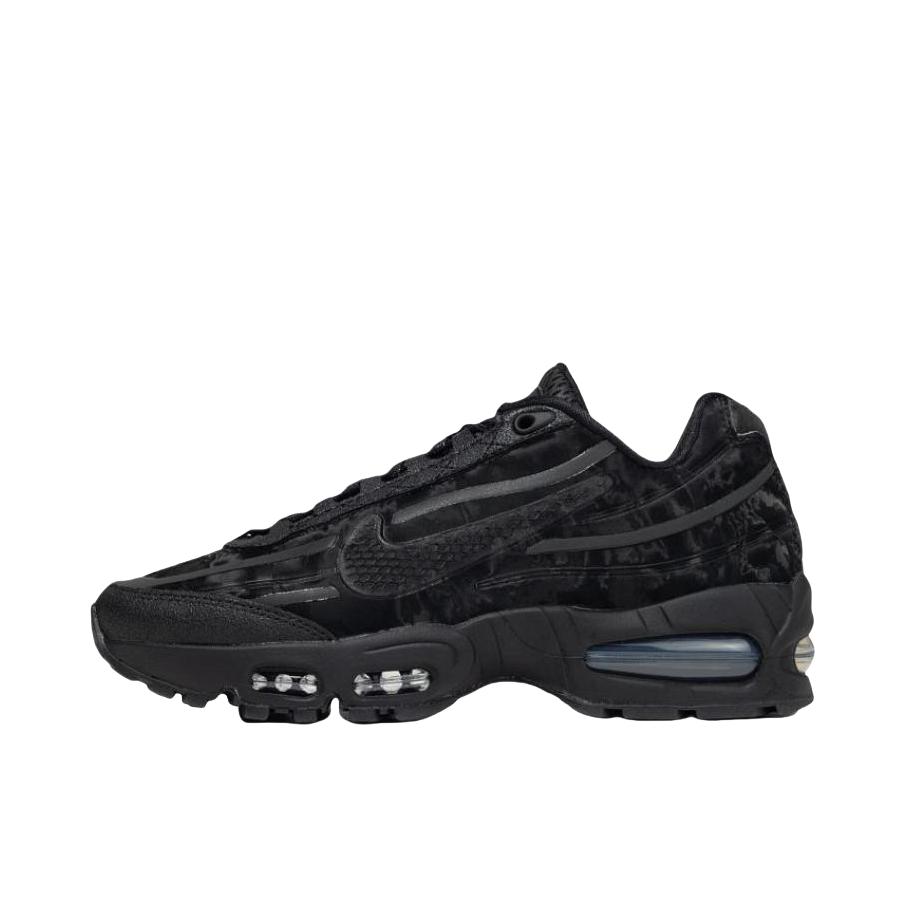 推荐商品：Nike Air Max 95 跑鞋 潮流时尚复古百搭防滑耐磨舒适透气防水气垫织物支撑低帮缓震贴合耐用圆头 WORKSOUT联名/黑色