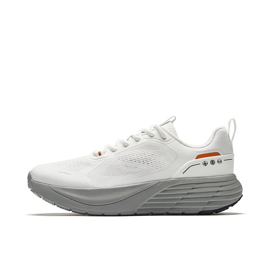 推荐商品：安踏 悠行 跑鞋 轻便透气舒适防滑轻量增高减震流光风冬季 白色