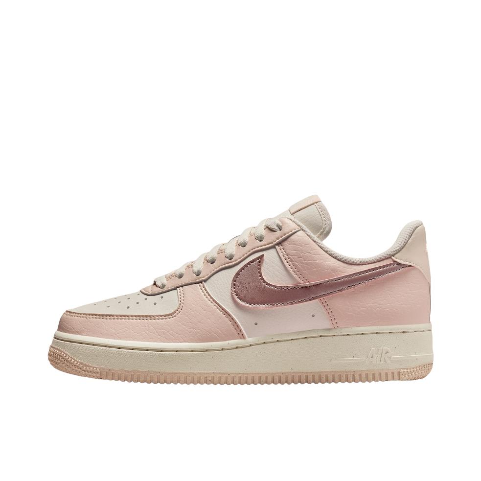 推荐商品：Nike Air Force 1 空军一号 板鞋 轻便舒适百搭耐磨防滑复古 珍珠灰/珍珠白/微粒粉