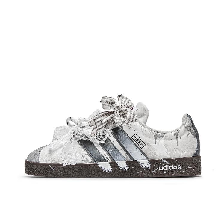 推荐商品：【定制球鞋】 adidas originals SAMBA OG 德训鞋 板鞋 防滑耐磨复古潮流防水织物双鞋带 迷迭