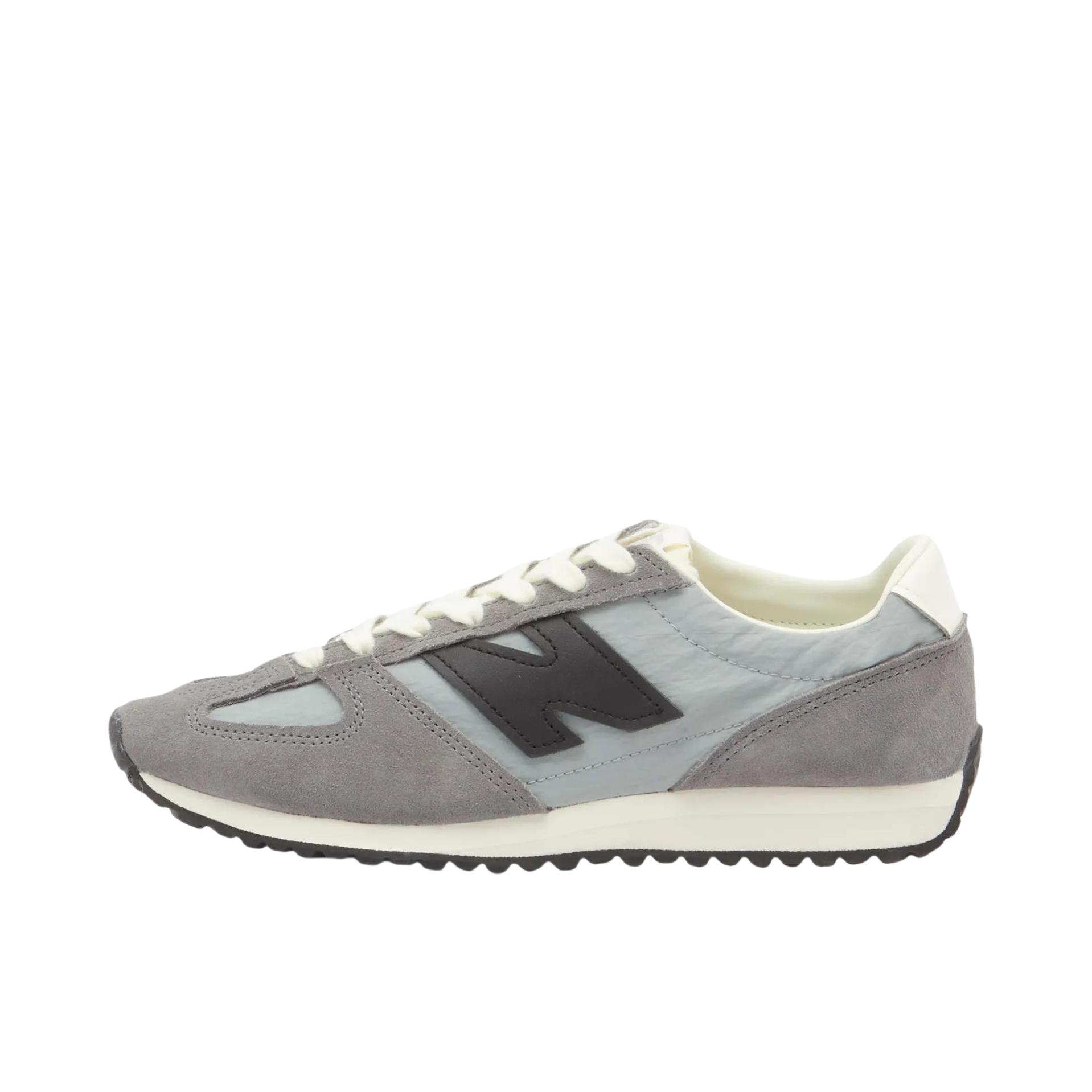 推荐商品：New Balance 471 跑鞋 复古薄底运动低帮贴合支撑 D宽/浅灰色