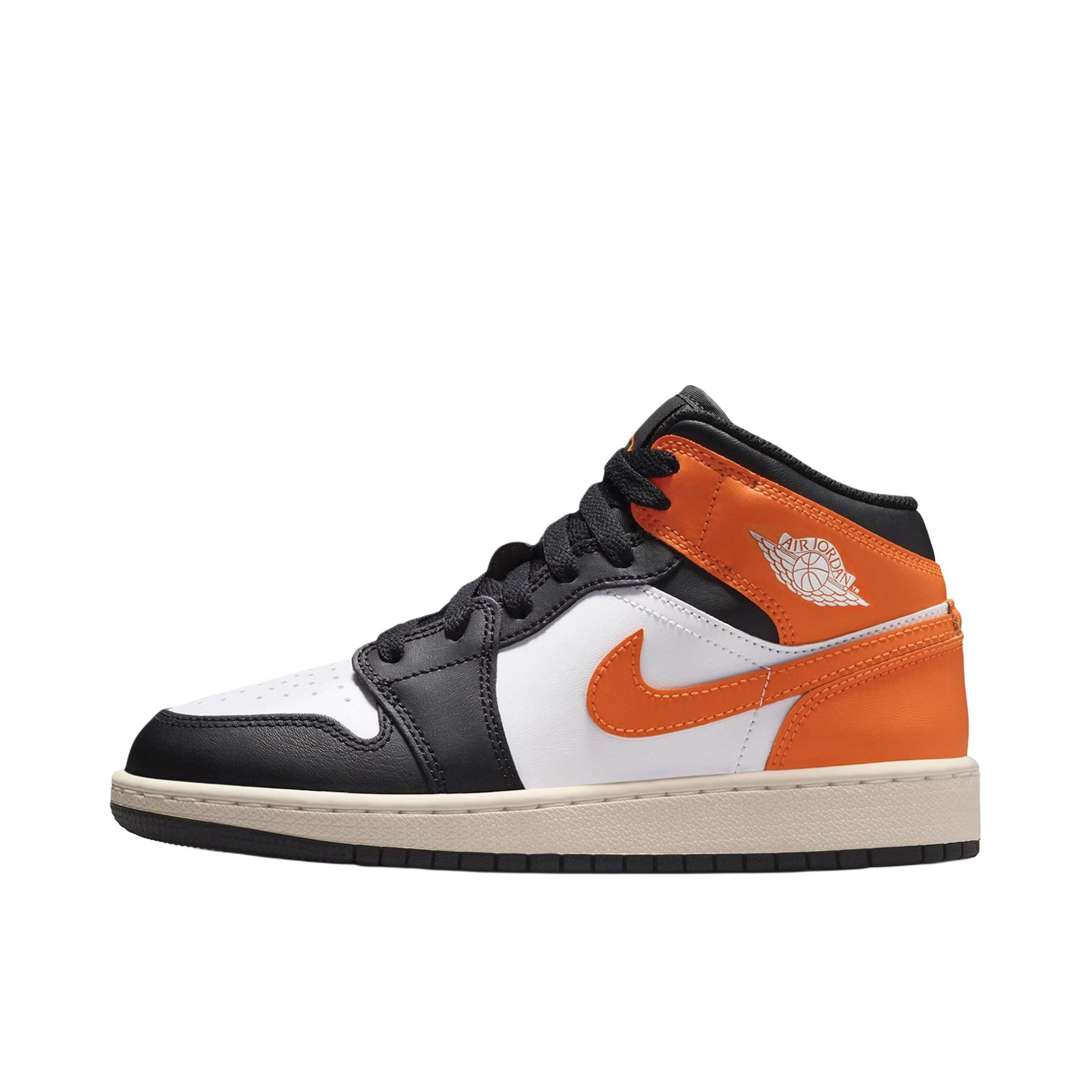 推荐商品：Air Jordan 1 板鞋 运动休闲鞋 复古潮流支撑合成革 大童/白色/黑色/橙色
