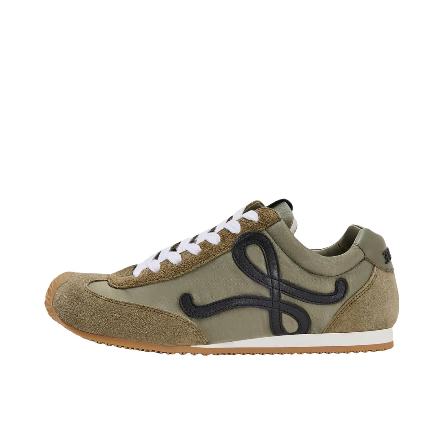推荐商品：LOEWE/罗意威 Ballet Runner 2.0 运动休闲鞋 尼龙牛皮革圆头系带 浅卡其色