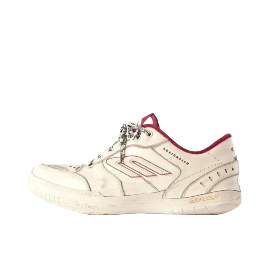 推荐商品：Balenciaga/巴黎世家 Hamptons Worn-Out 运动休闲鞋 圆头系带做旧低帮 白色/红色