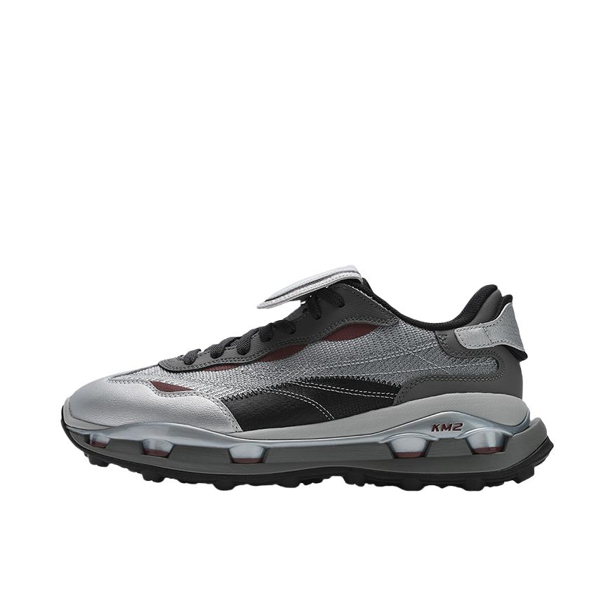 推荐商品：FILA/斐乐 KM 2 先锋 复古百搭 防滑耐磨 舒适轻便 系带 运动休闲鞋 中灰/太空银