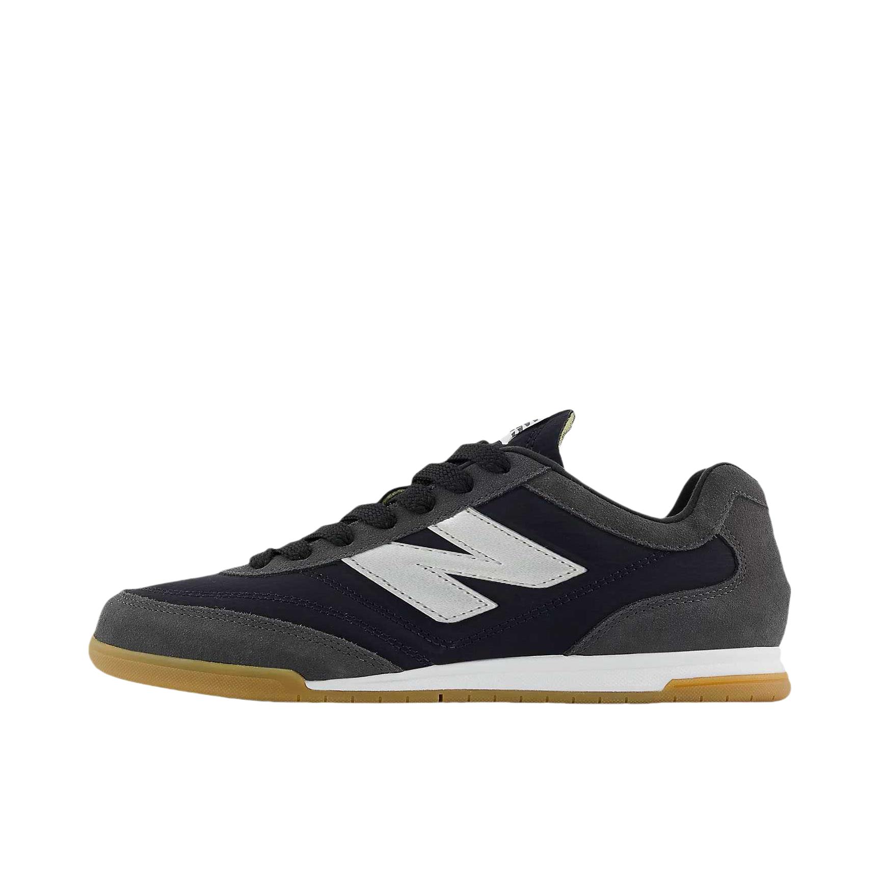 推荐商品：New Balance RC42 薄底 耐磨平底 防滑减震 简约百搭 复古 阿甘鞋 运动休闲鞋 黑色