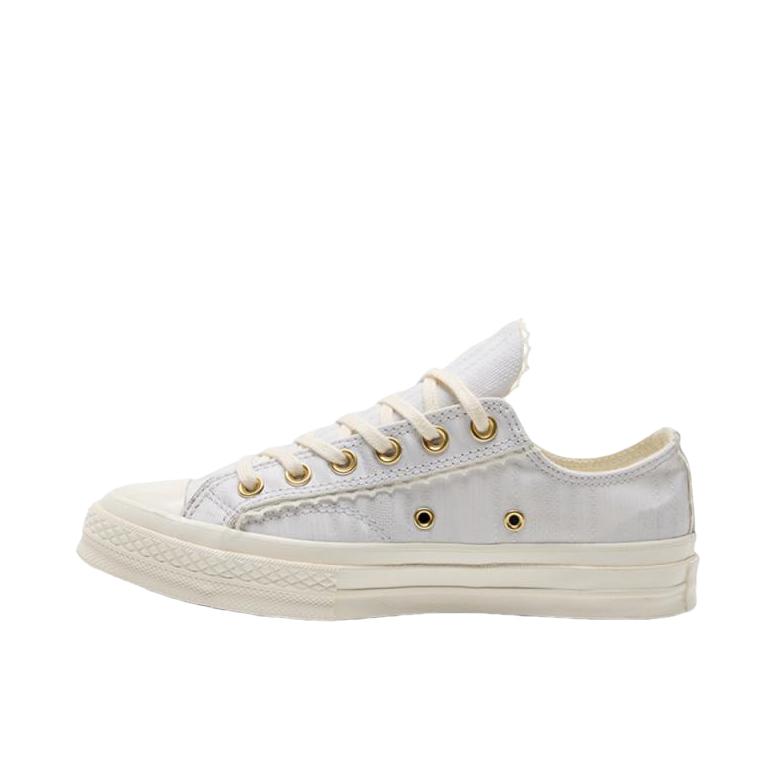 推荐商品：Converse/匡威 Chuck Taylor All Star 帆布鞋 常青款轻便防滑耐磨百搭复古圆头减震贴合高帮 女款/白色/浅蓝色