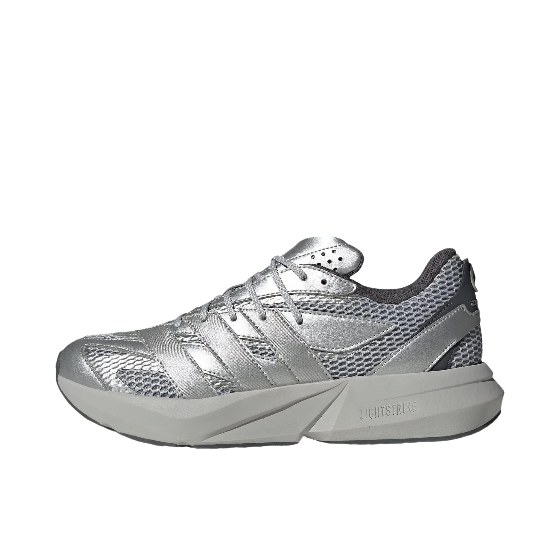 推荐商品：adidas Lightblaze 运动休闲鞋 简约防滑耐磨低帮回弹轻运动 梅赛德斯联名/银色/灰色 