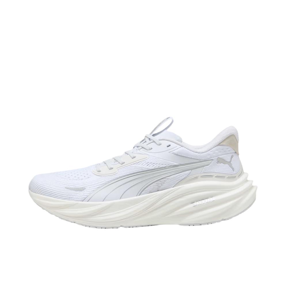 推荐商品：Puma/彪马 Magnify Nitro 跑鞋 休闲简约低帮尖头 白色