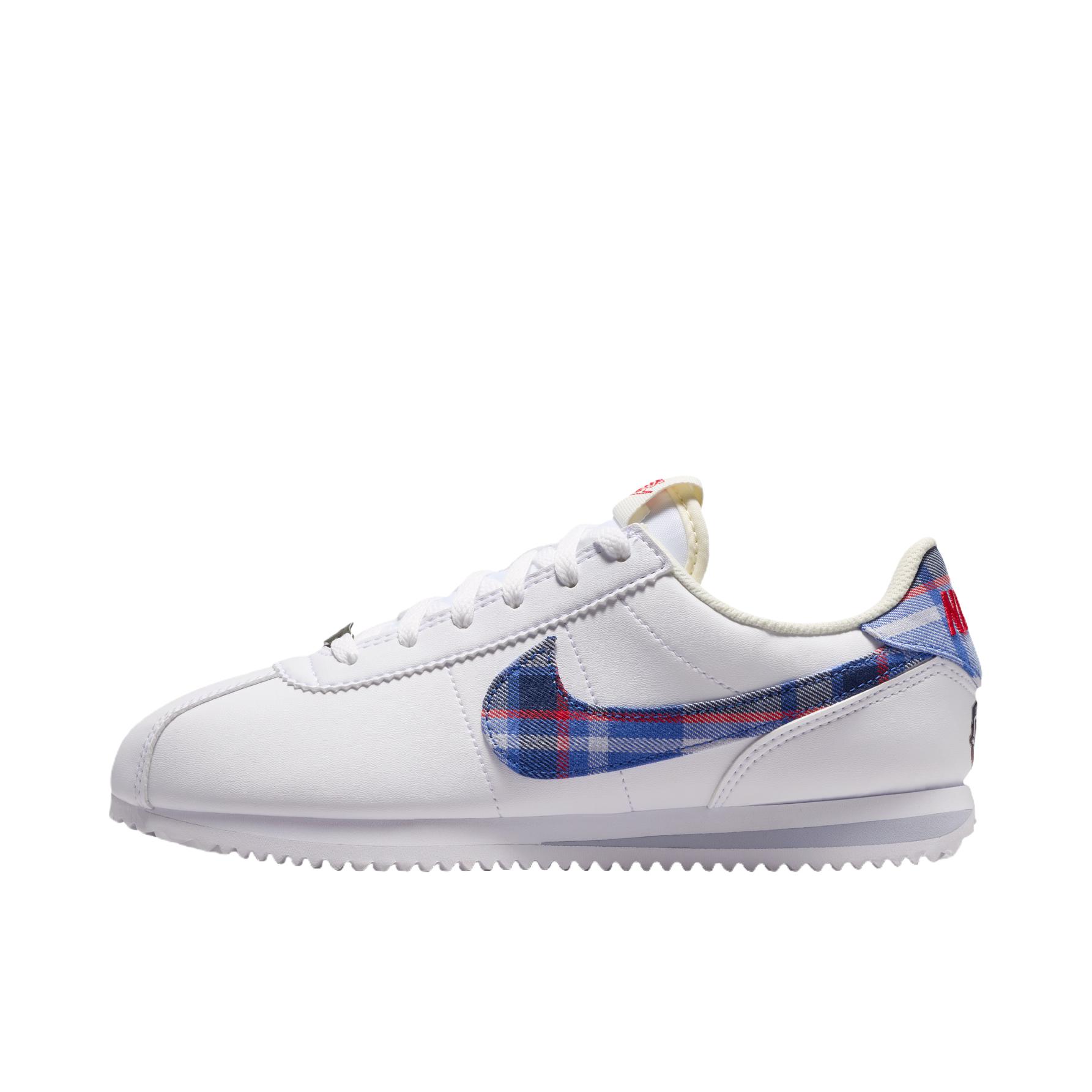 推荐商品：Nike Cortez Basic 跑鞋 减震防滑马拉松复古织物学院风 大童/白色/多色/彗星蓝/椰奶色/火焰红